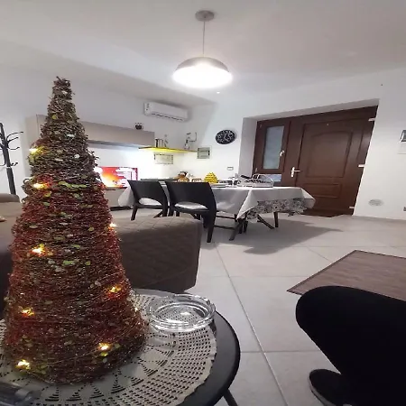 Holiday home Momenti E Monumenti *